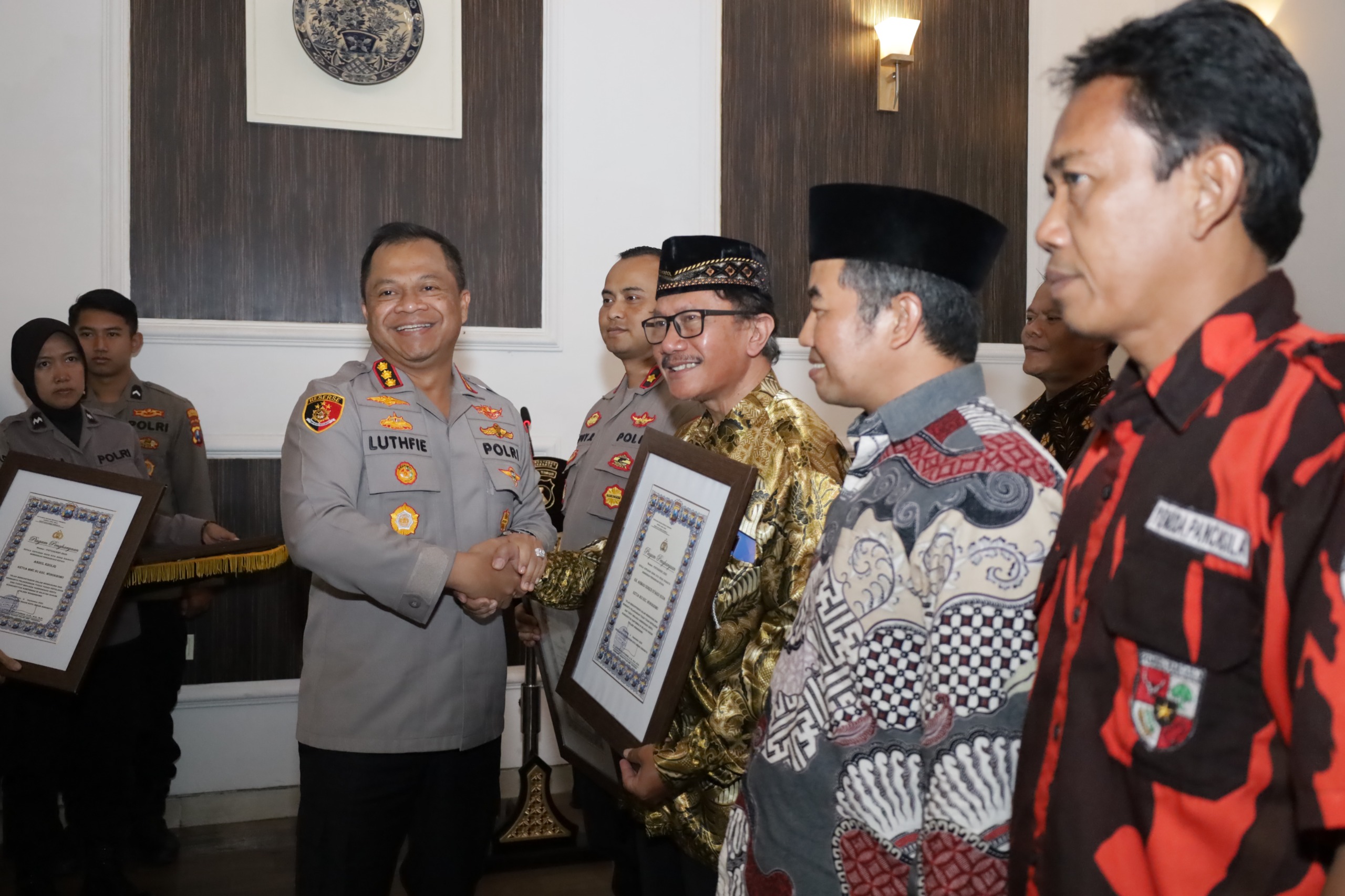 gambar whatsapp 2025 09 08 pukul 00.47.01 8f495e5c