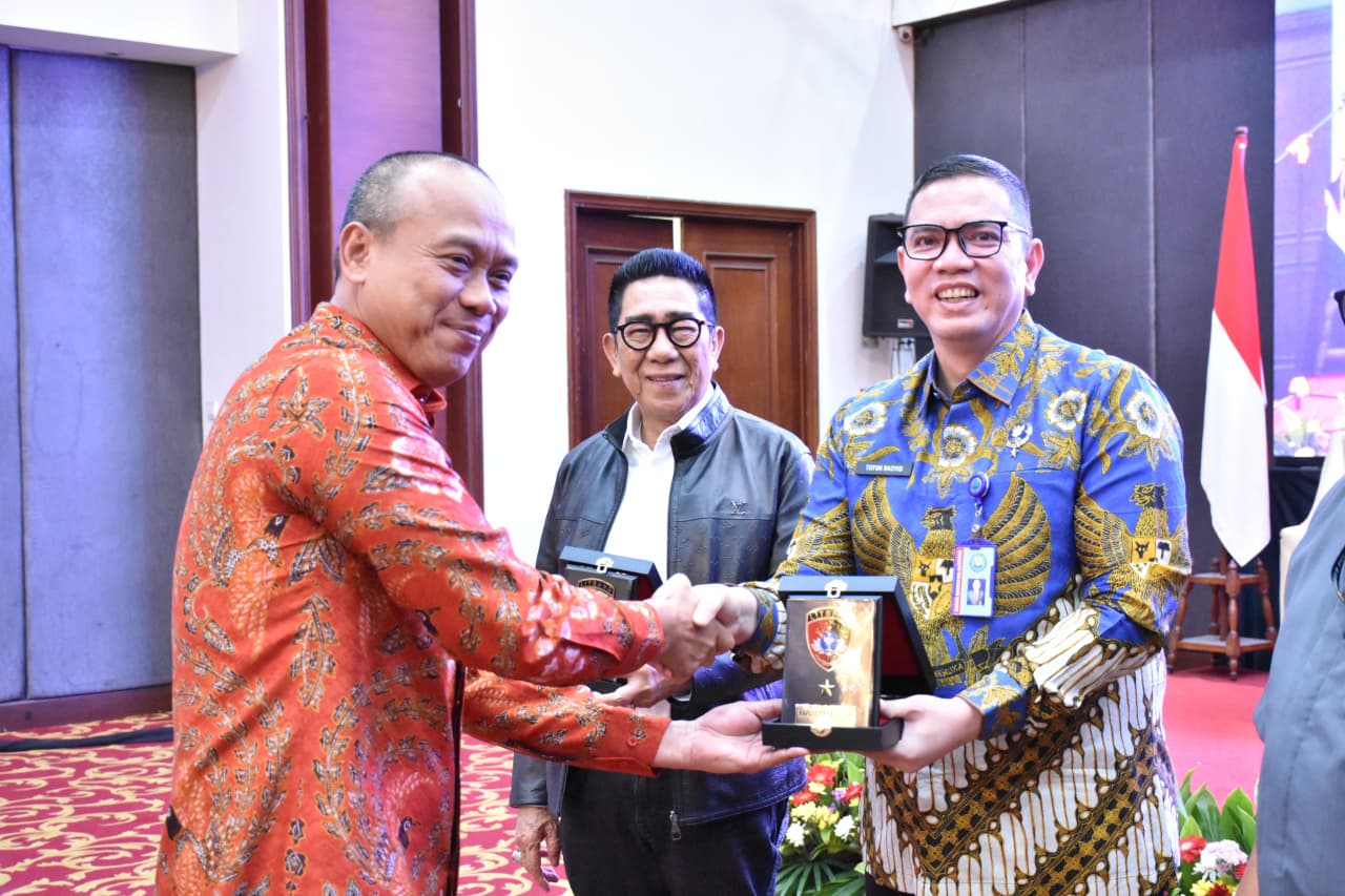 gambar whatsapp 2025 10 03 pukul 07.05.25 b2e5e8a1