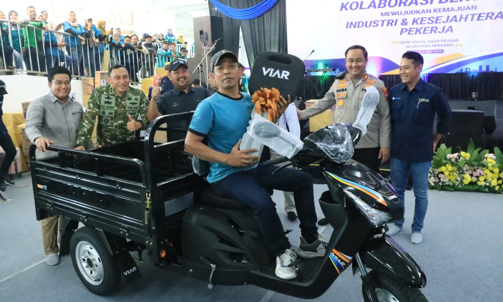 Peringatan May Day di Stadion Gejos Berjalan Kondusif, Kapolres Gresik Apresiasi Elemen Buruh