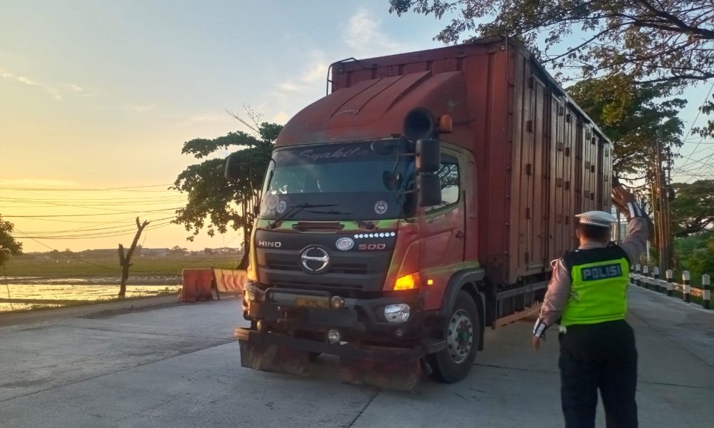 Korlantas Polri Laksanakan Penegakan Hukum Pembatasan Operasional Angkutan Barang di Jalur Pantura