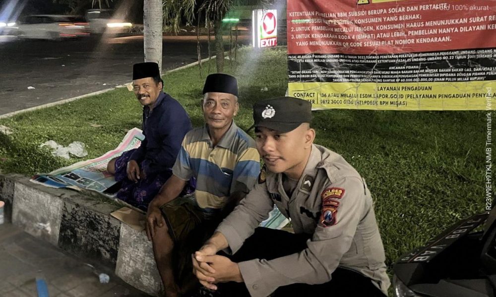 Polsek Nguling Hadir di Tengah Warga Lewat Patroli Presisi Humanis