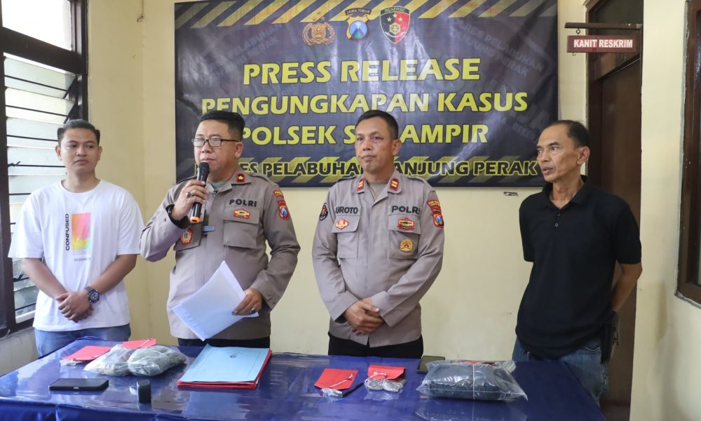 Polres Pelabuhan Tanjungperak Amankan Tersangka Pencuri Komponen Panel TL di Surabaya
