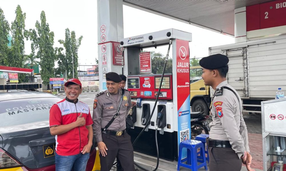Antisipasi Kelangkaan BBM, Satsamapta Polres Pasuruan Kota Gelar Patroli di Sejumlah SPBU