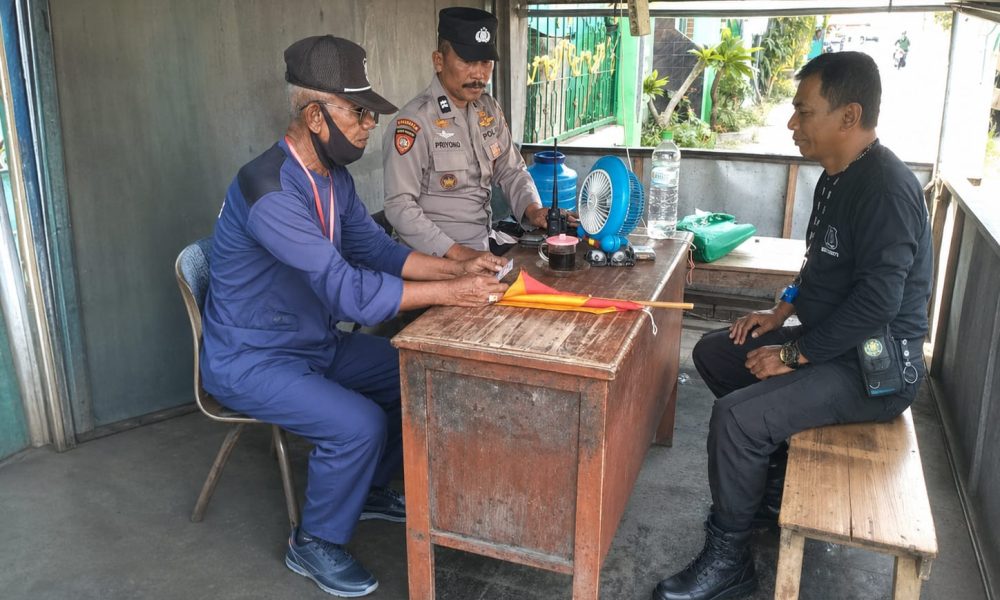 Polsek Kraton Tingkatkan Pelayanan Publik Lewat Patroli Dialogis dan Sosialisasi Call Center 110