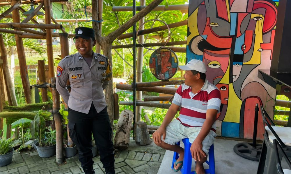 Patroli Sambang Polsek Nguling Bangun Komunikasi Aktif, Perkuat Sinergi Wujudkan Kamtibmas Kondusif