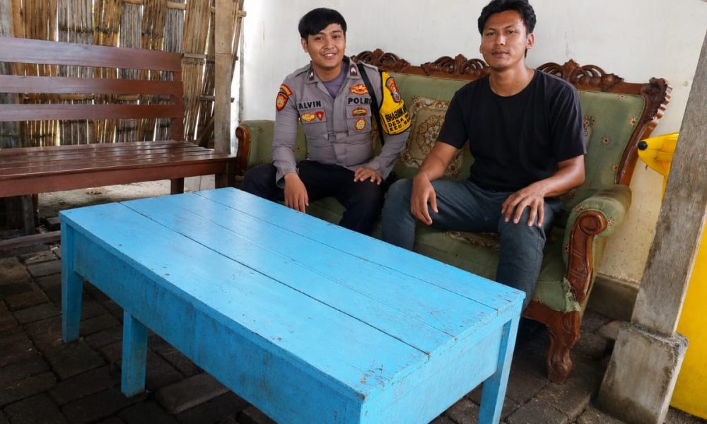Perkuat Harkamtibmas, Bhabinkamtibmas Desa Mlaten Ajak Warga Manfaatkan Call Center 110