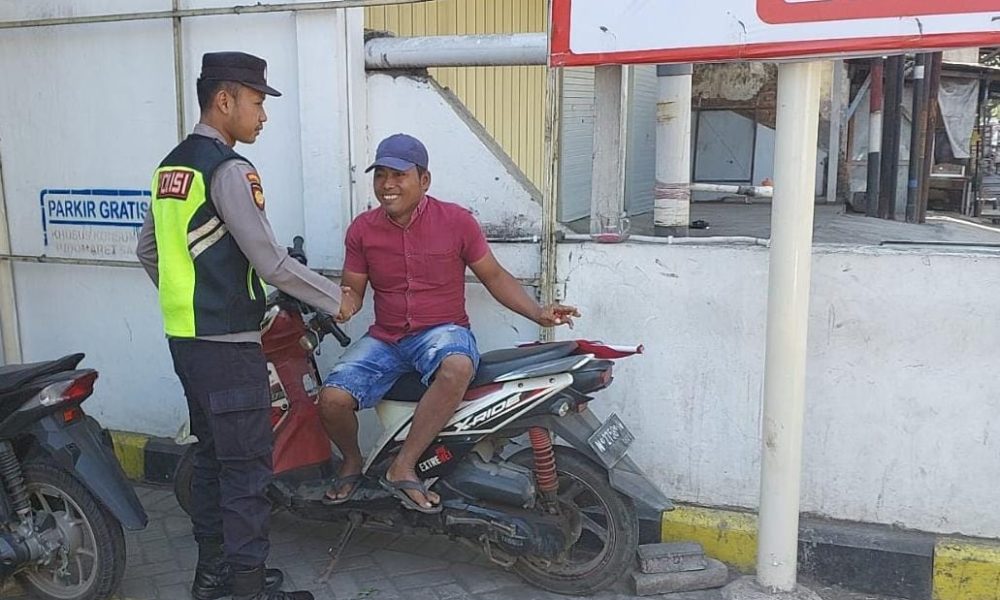 Jaga Kondusivitas Wilayah di Akhir Pekan, Polsek Rejoso Gencarkan Patroli Dialogis Bersama Masyarakat
