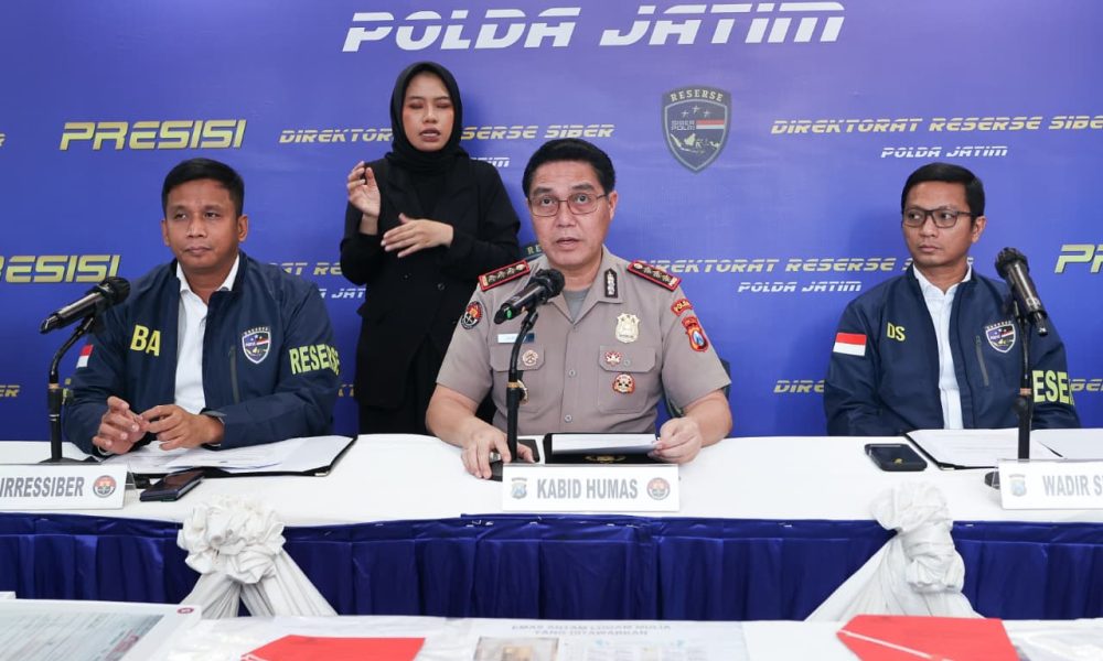 Polda Jatim Bongkar Sindikat Penipuan Online Emas Murah, Lima Tersangka Diantaranya Warga Binaan Lapas Diamankan