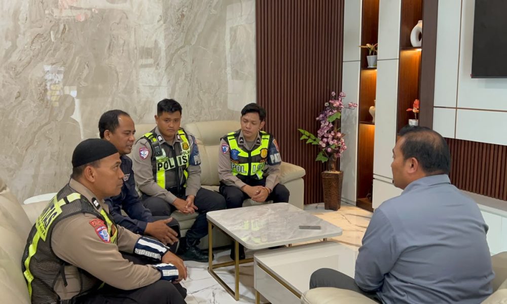 Respons Cepat Laporan Masyarakat, Satlantas Polres Pasuruan Kota Atasi Kemacetan di Exit Tol Sutojayan