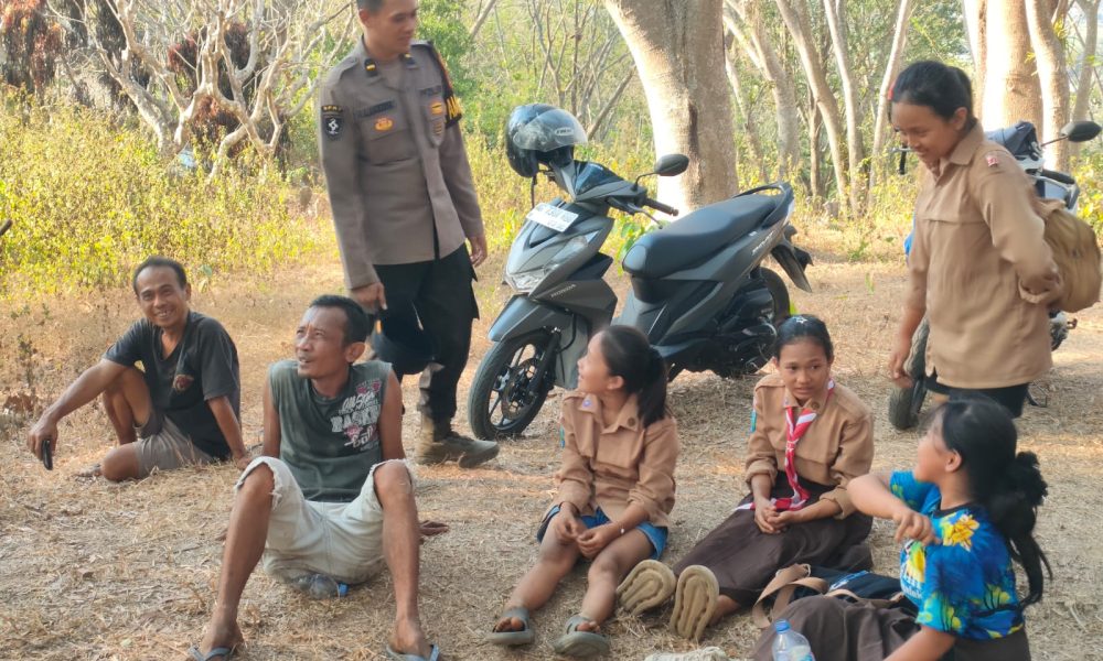 Tim Gabungan Polres Trenggalek Berhasil Evakuasi 4 Pendaki yang Terjebak Kebakaran di Gunung Orak arik