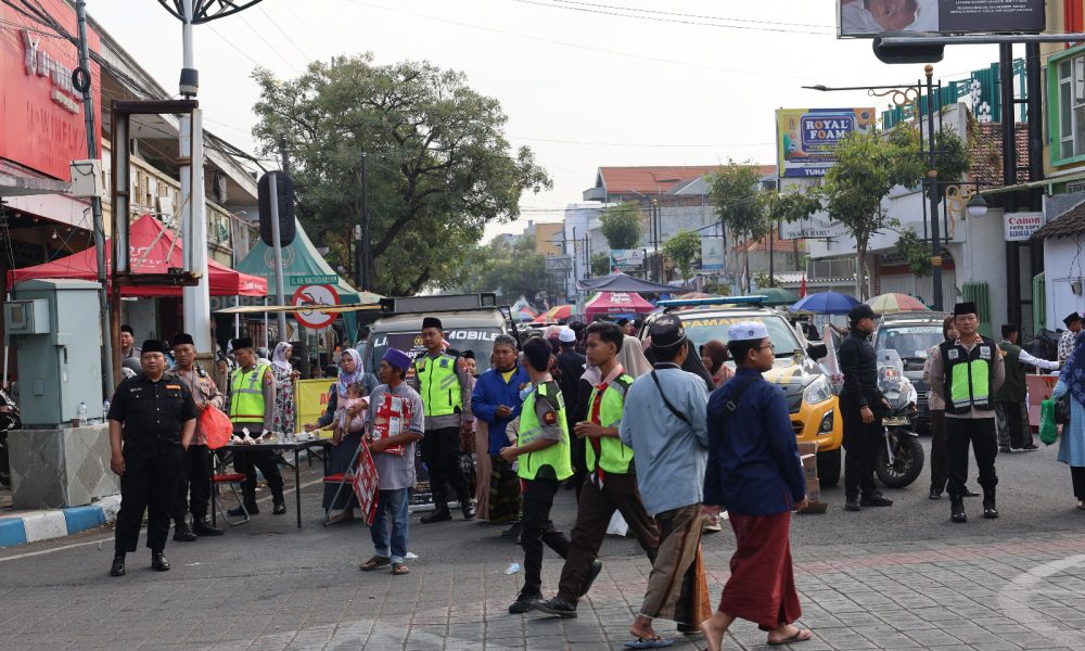Puncak Haul KH Abdul Hamid ke-45, Ratusan Personel Polres Pasuruan Kota Diterjunkan Untuk Maksimalkan Pengamanan Dan Pelayanan Jamaah
