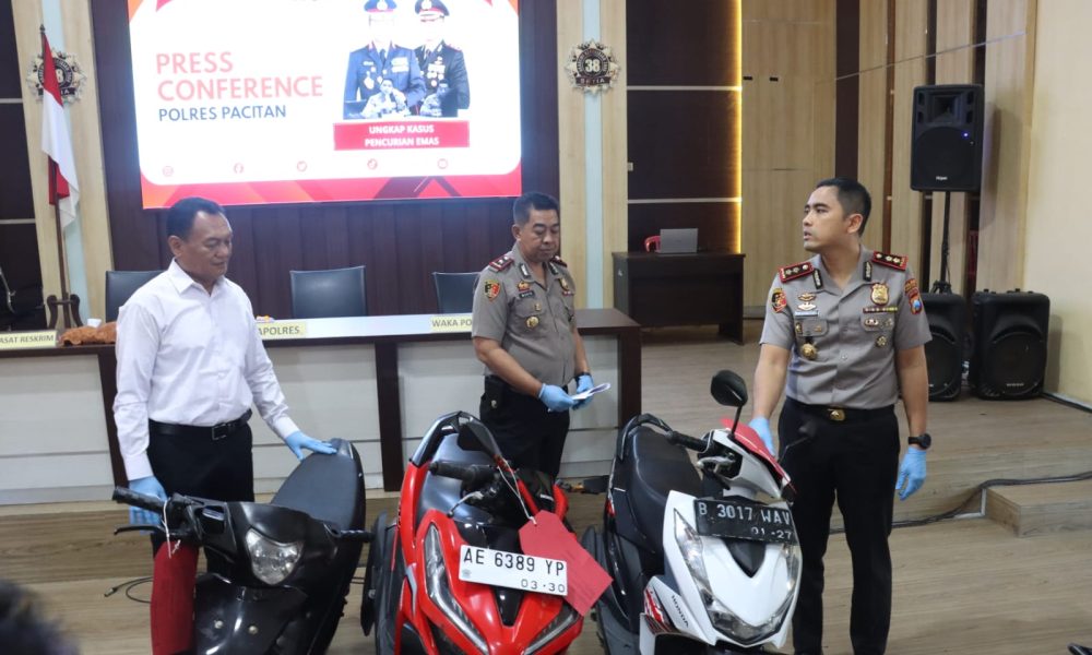 Polres Pacitan Amankan Tersangka Pencuri Emas Senilai Rp.350 Juta Milik Lansia