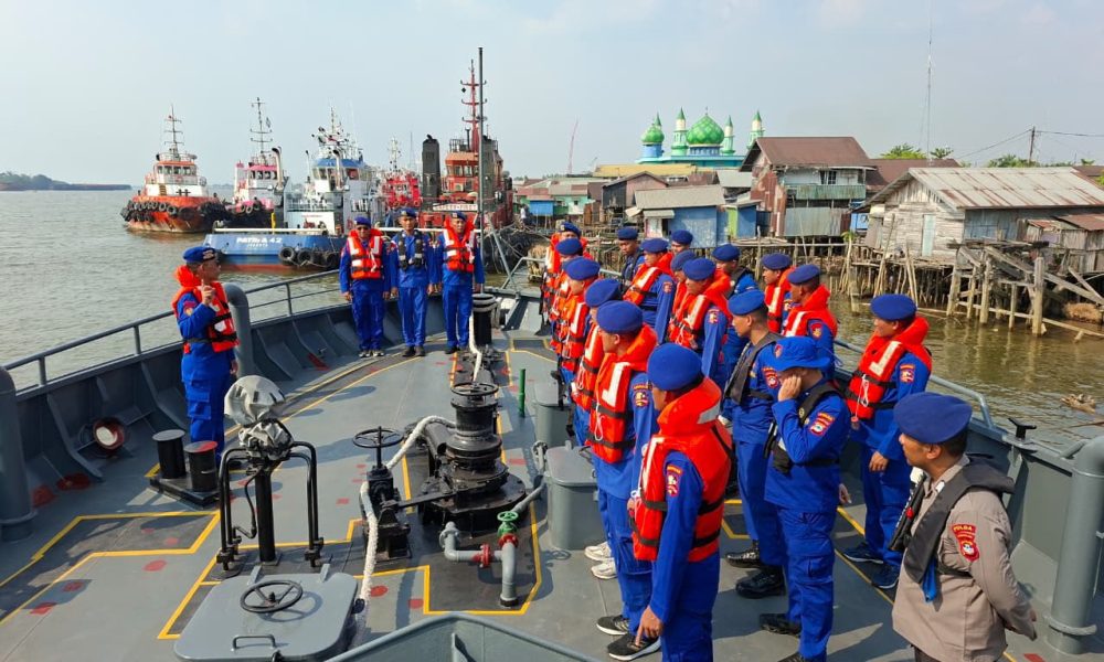 Polri Perkuat Operasi SAR KM Virgo Transport 8, Tiga Kapal Polisi Diberangkatkan