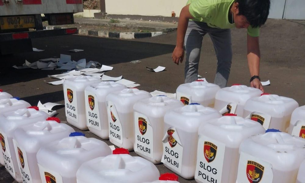 Polri Gerak Cepat Dukung Pemadaman Karhutla Sumsel dengan Formula X-Fire