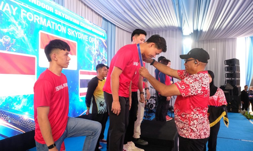 Polri Sukses Gelar Dua Kejuaraan Indoor Skydiving Internasional di Wind Tunnel Brimob