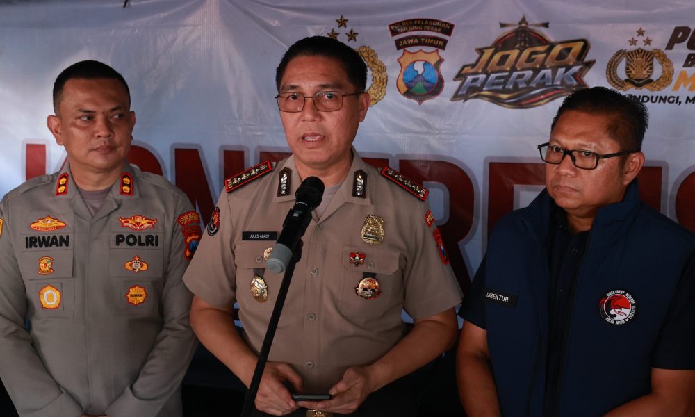 Polda Jatim dan Tim Gabungan Lakukan Penindakan dan Penegakan Hukum Narkoba di Jalan Kunti Surabaya
