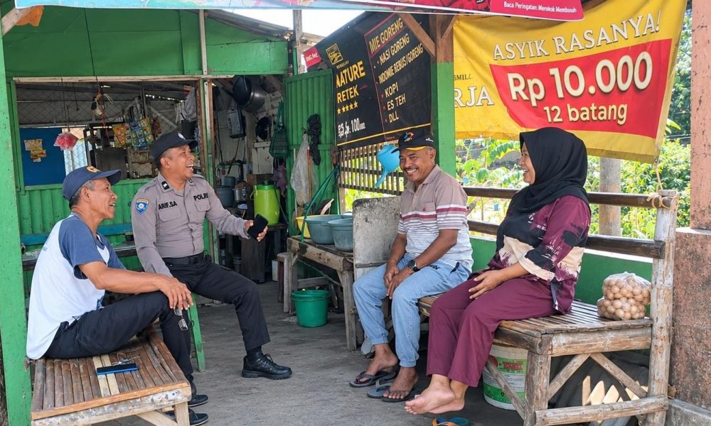 Patroli Dialogis Bhabinkamtibmas Desa Tidu, Perkuat Kamtibmas Dan Kedekatan Dengan Masyarakat